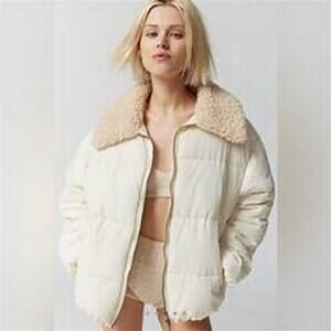 Urban Outfitters Oversized Duckie Faux Shearling Puffer Jacket, Ivory, L, NWT